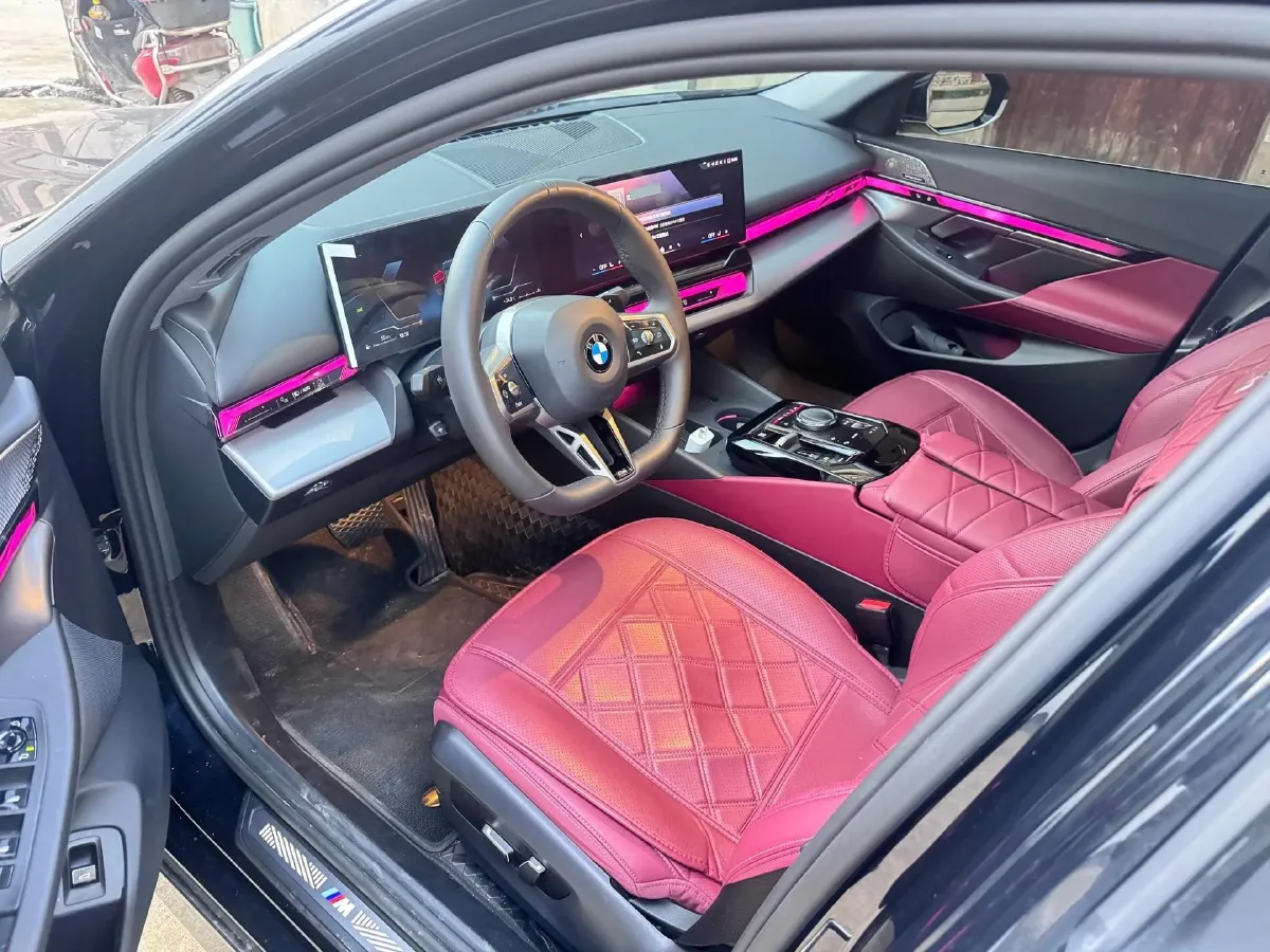 2024 BMW 5 Series 2.0T 258HP L4 8AT,autocango,china used car exporter,china ev exporter,chinese used car exporter,chinese used ev exporter