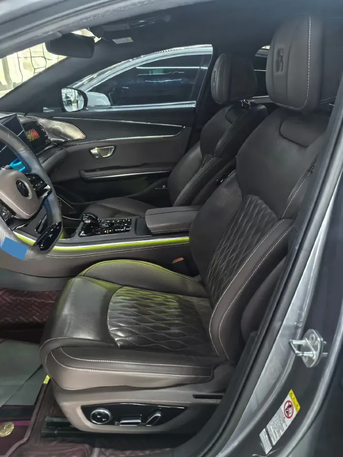 2020 WEY VV7 2.0T 227HP L4 7DCT PHEV,autocango,china used car exporter,china ev exporter,chinese used car exporter,chinese used ev exporter