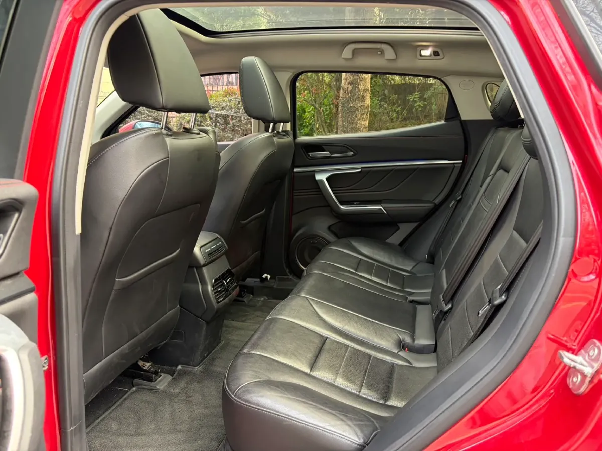 2017 WEY VV5 2.0T 197HP L4 7DCT,autocango,china used car exporter,china ev exporter,chinese used car exporter,chinese used ev exporter