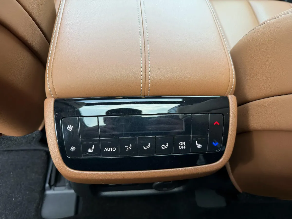 2024 Infiniti QX60 2.0T 252HP L4 9AT,autocango,china used car exporter,china ev exporter,chinese used car exporter,chinese used ev exporter