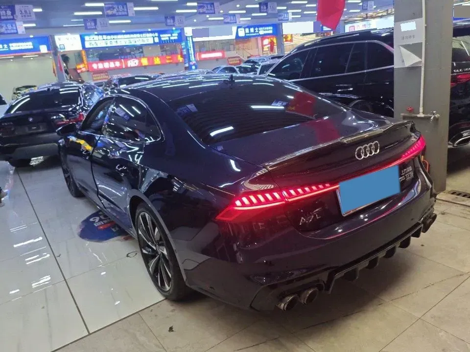 2022 Audi A7L 3.0T 340HP V6 7DCT,autocango,china used car exporter,china ev exporter,chinese used car exporter,chinese used ev exporter