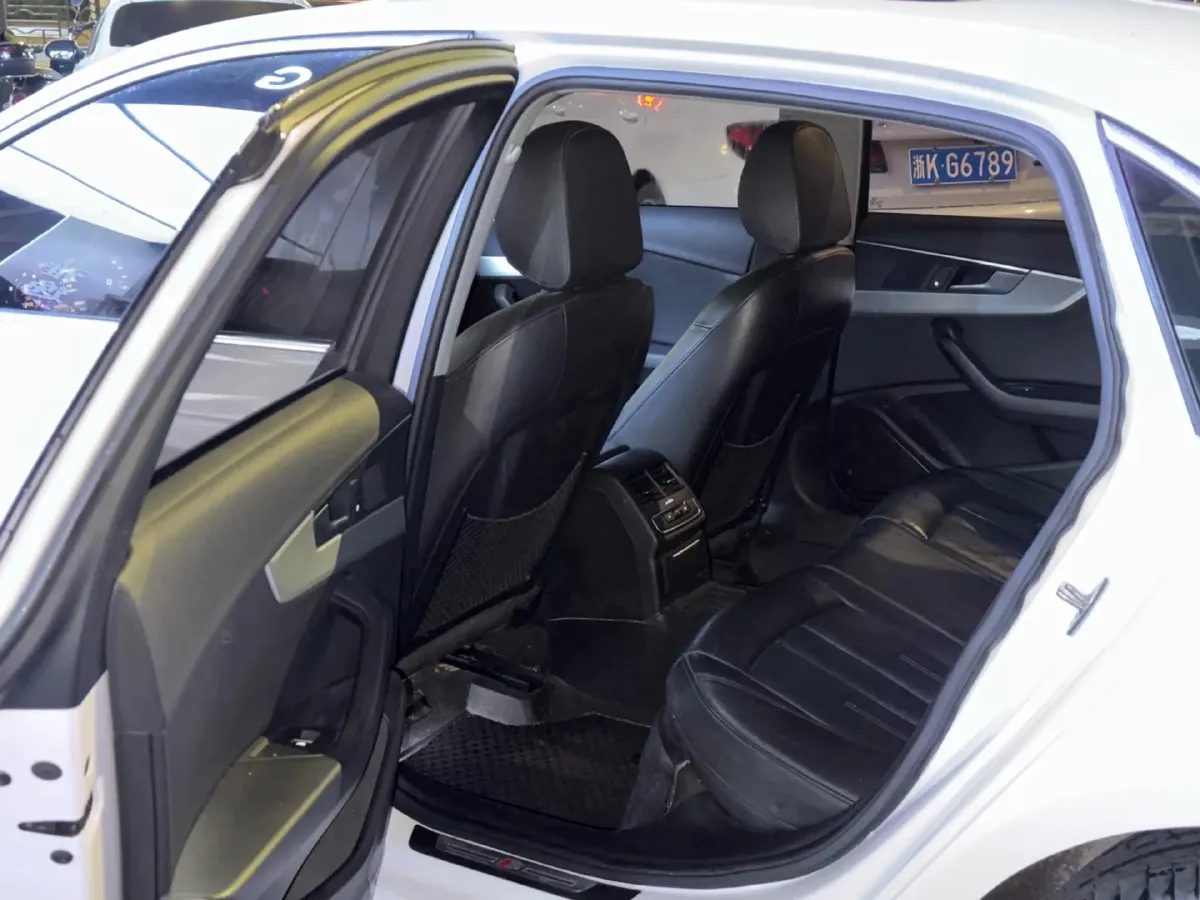 2019 Audi A4L 2.0T 190HP L4 7DCT,autocango,china used car exporter,china ev exporter,chinese used car exporter,chinese used ev exporter