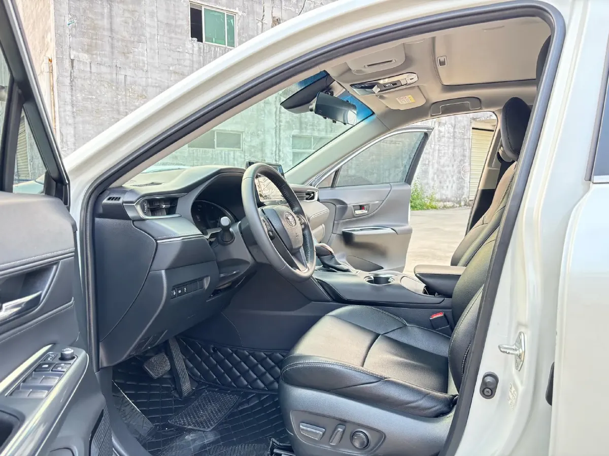 2022 Toyota Harrier 2.0L 171HP L4 CVT,autocango,china used car exporter,china ev exporter,chinese used car exporter,chinese used ev exporter