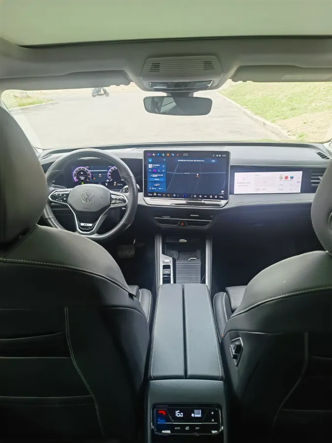 2024 Volkswagen Magotan 2.0T 220HP L4 7DCT,autocango,china used car exporter,china ev exporter,chinese used car exporter,chinese used ev exporter