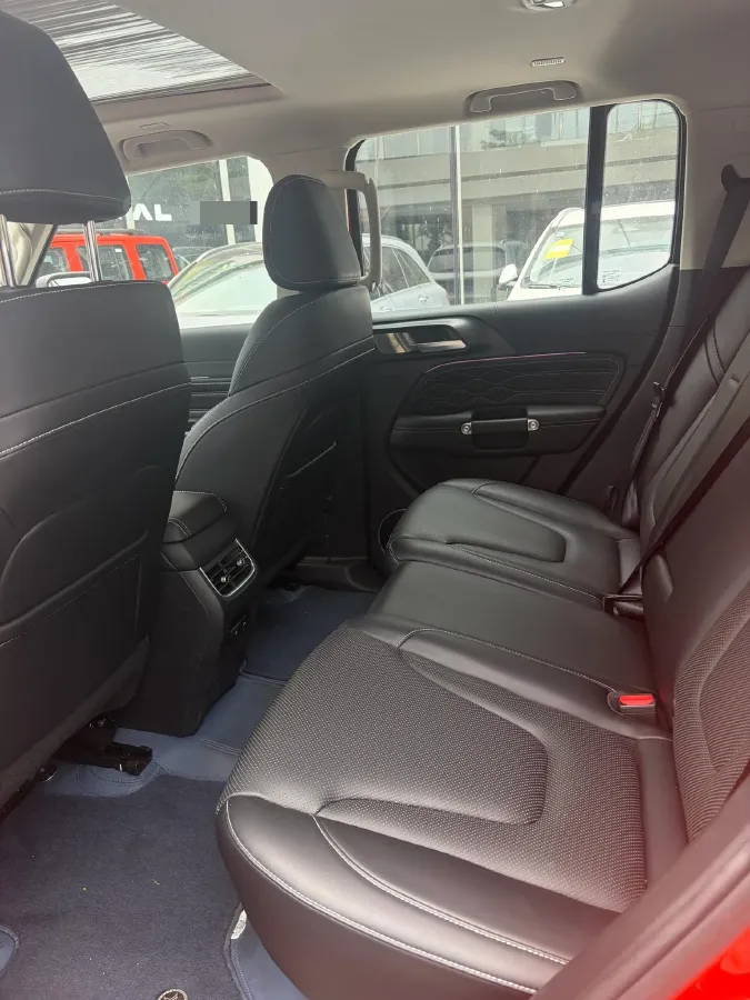 2025 Tank 300 2.0T 227HP L4 9AT,autocango,china used car exporter,china ev exporter,chinese used car exporter,chinese used ev exporter