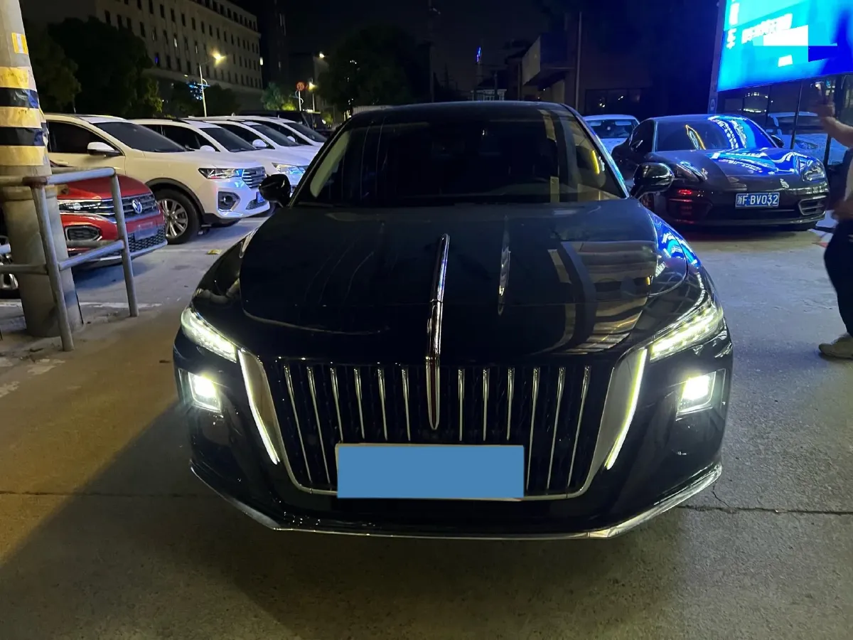 2024 HongQi H5 2.0T 224HP L4 8AT,autocango,china used car exporter,china ev exporter,chinese used car exporter,chinese used ev exporter