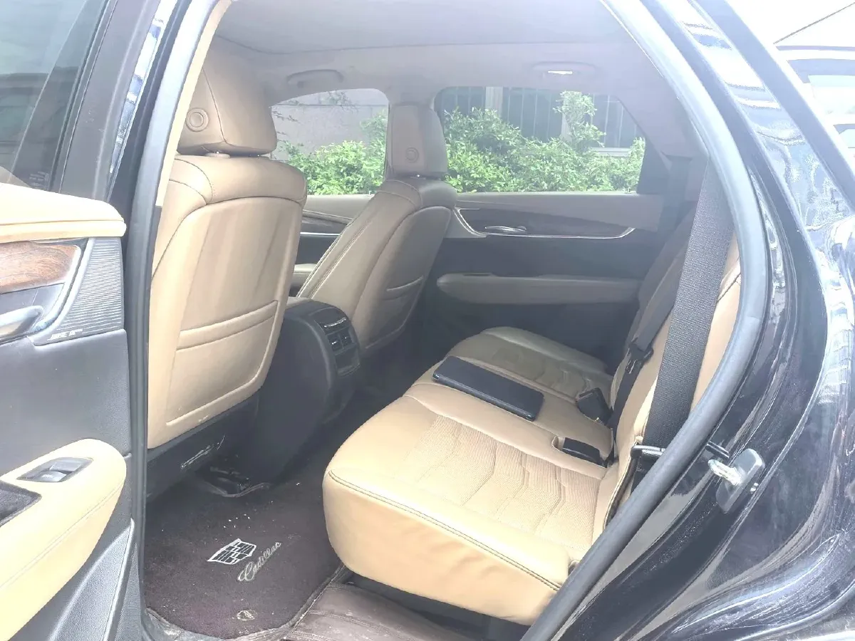 2021 Cadillac XT5 2.0T 237HP L4 9AT,autocango,china used car exporter,china ev exporter,chinese used car exporter,chinese used ev exporter