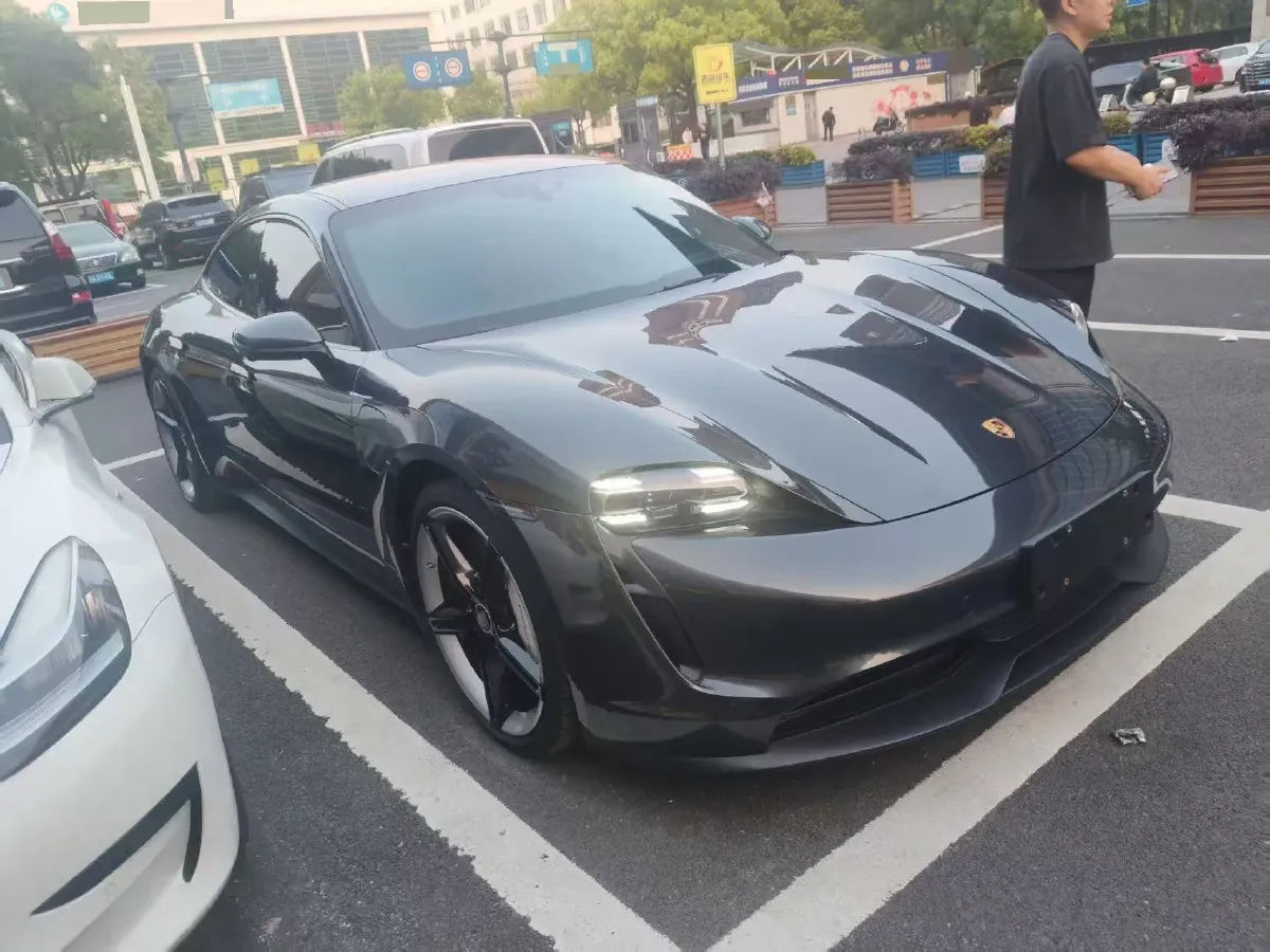 2019 Porsche Taycan 2AT BEV 79.2KWH,autocango,china used car exporter,china ev exporter,chinese used car exporter,chinese used ev exporter