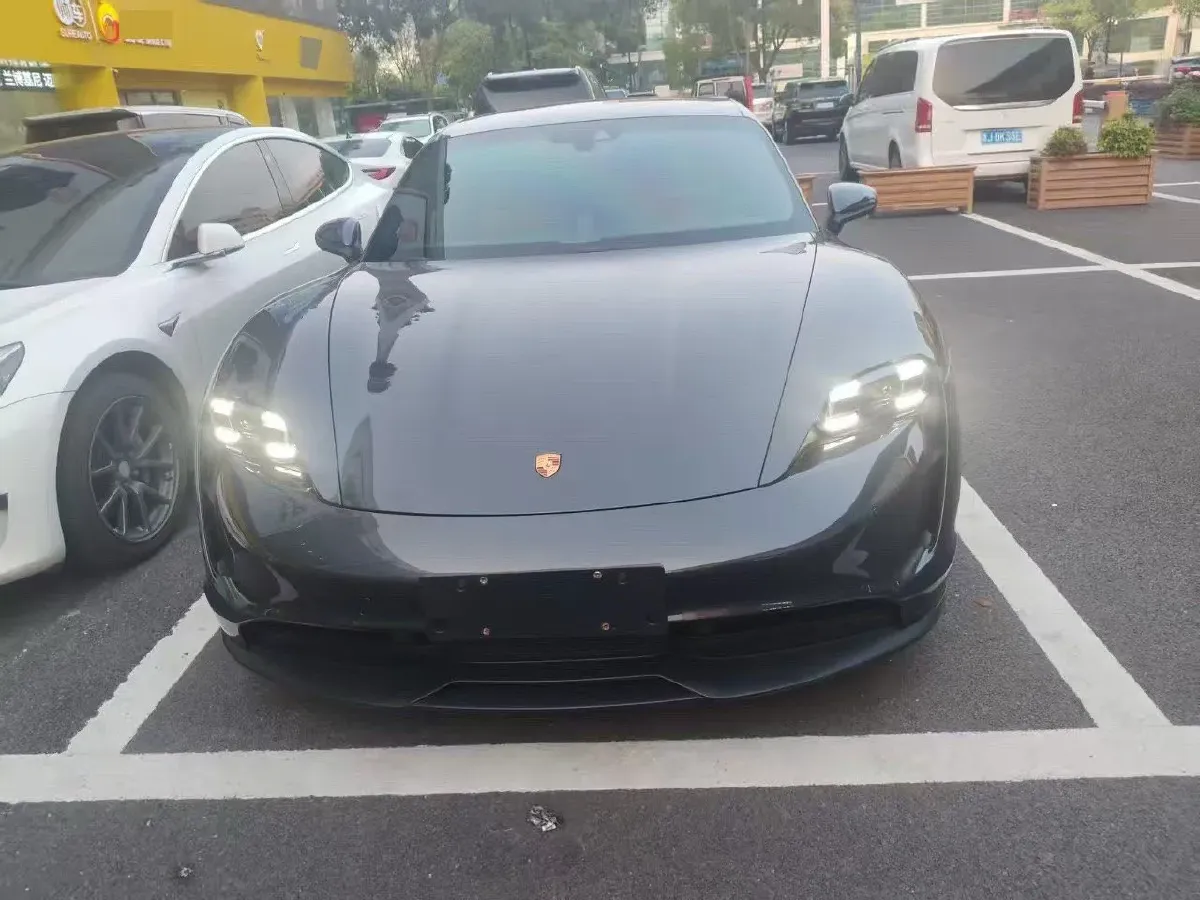 2019 Porsche Taycan 2AT BEV 79.2KWH,autocango,china used car exporter,china ev exporter,chinese used car exporter,chinese used ev exporter