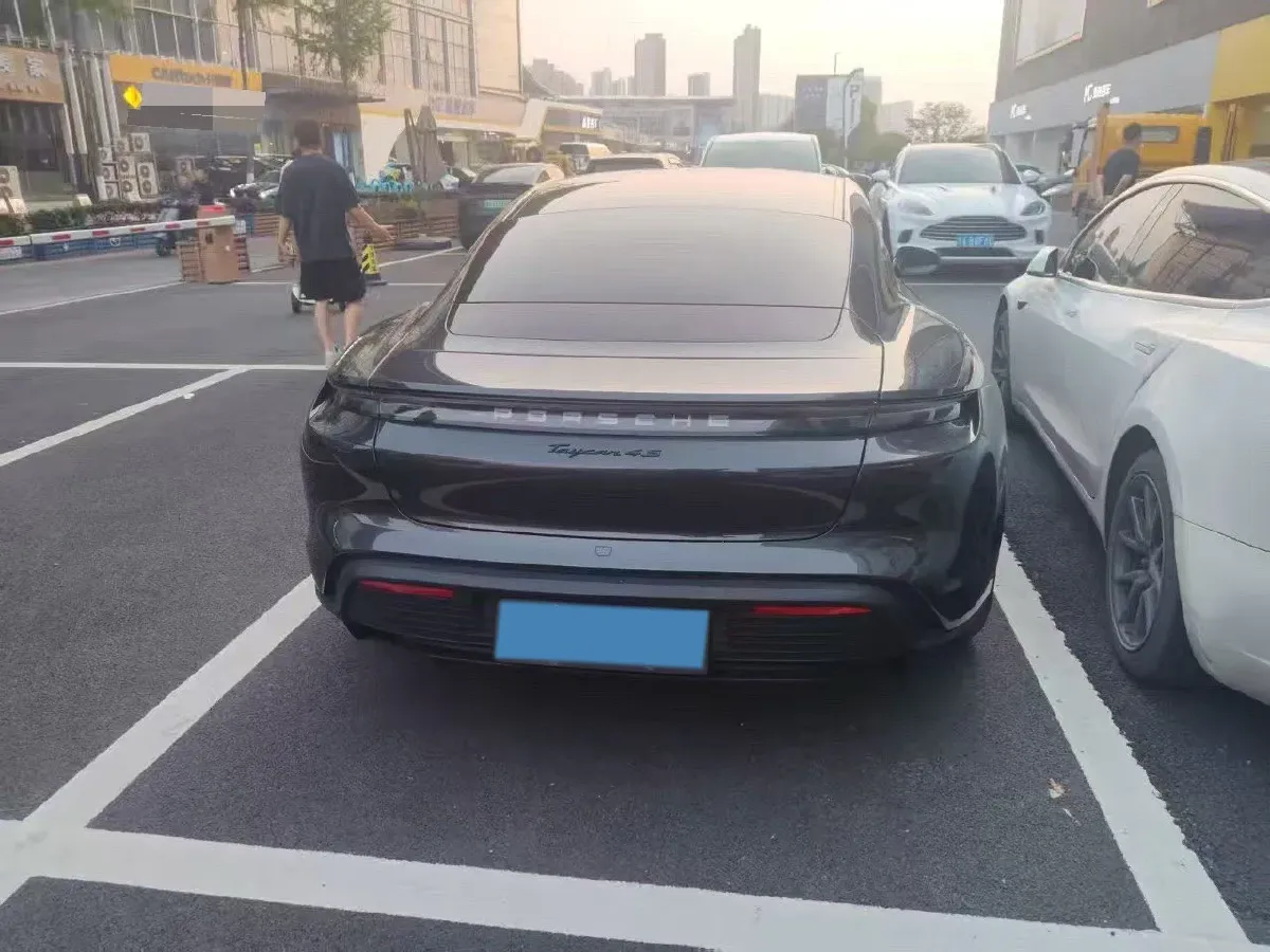 2019 Porsche Taycan 2AT BEV 79.2KWH,autocango,china used car exporter,china ev exporter,chinese used car exporter,chinese used ev exporter