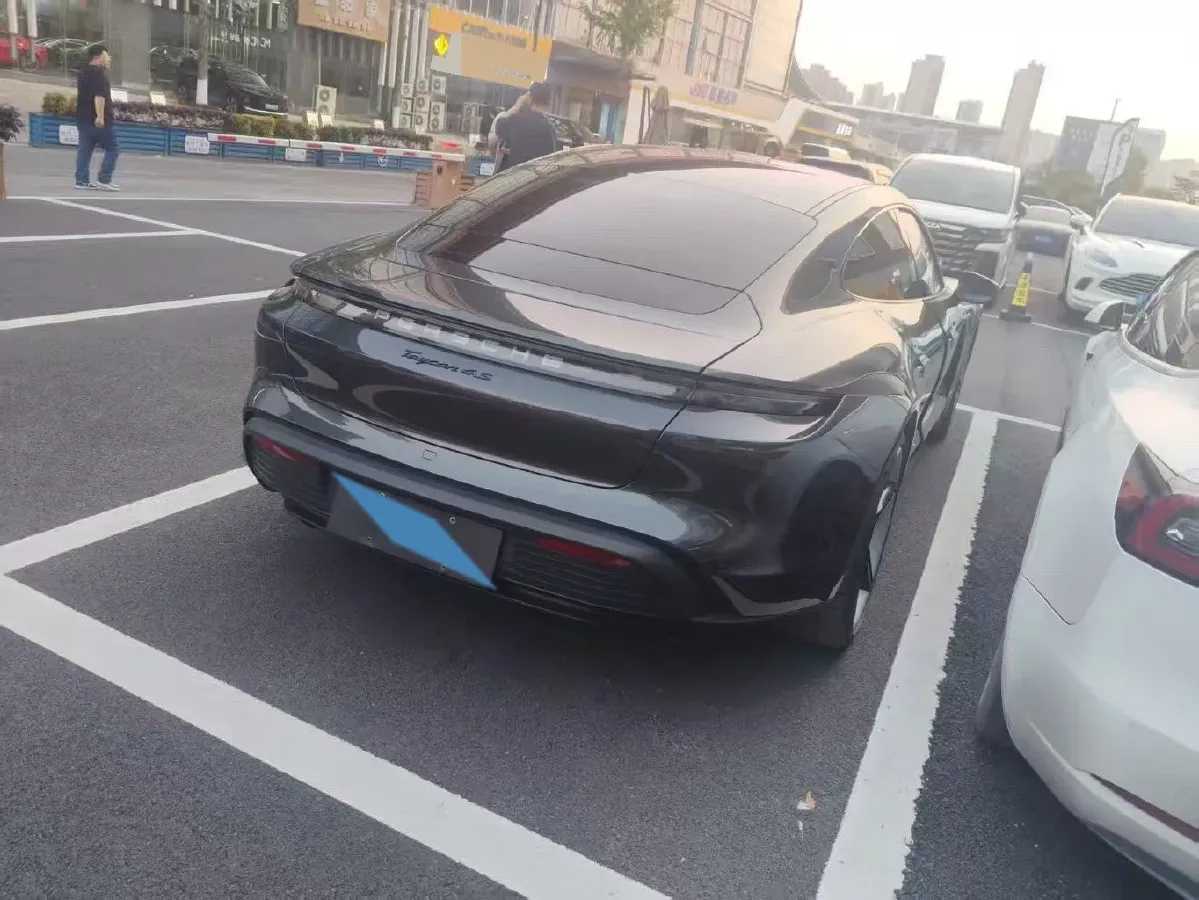 2019 Porsche Taycan 2AT BEV 79.2KWH,autocango,china used car exporter,china ev exporter,chinese used car exporter,chinese used ev exporter
