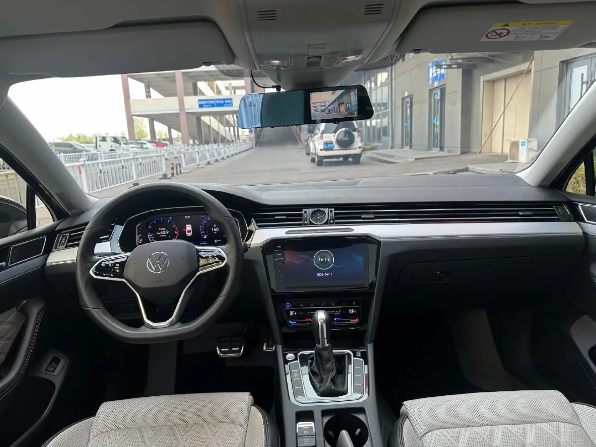 2023 Volkswagen Magotan 2.0T 186HP L4 7DCT,autocango,china used car exporter,china ev exporter,chinese used car exporter,chinese used ev exporter