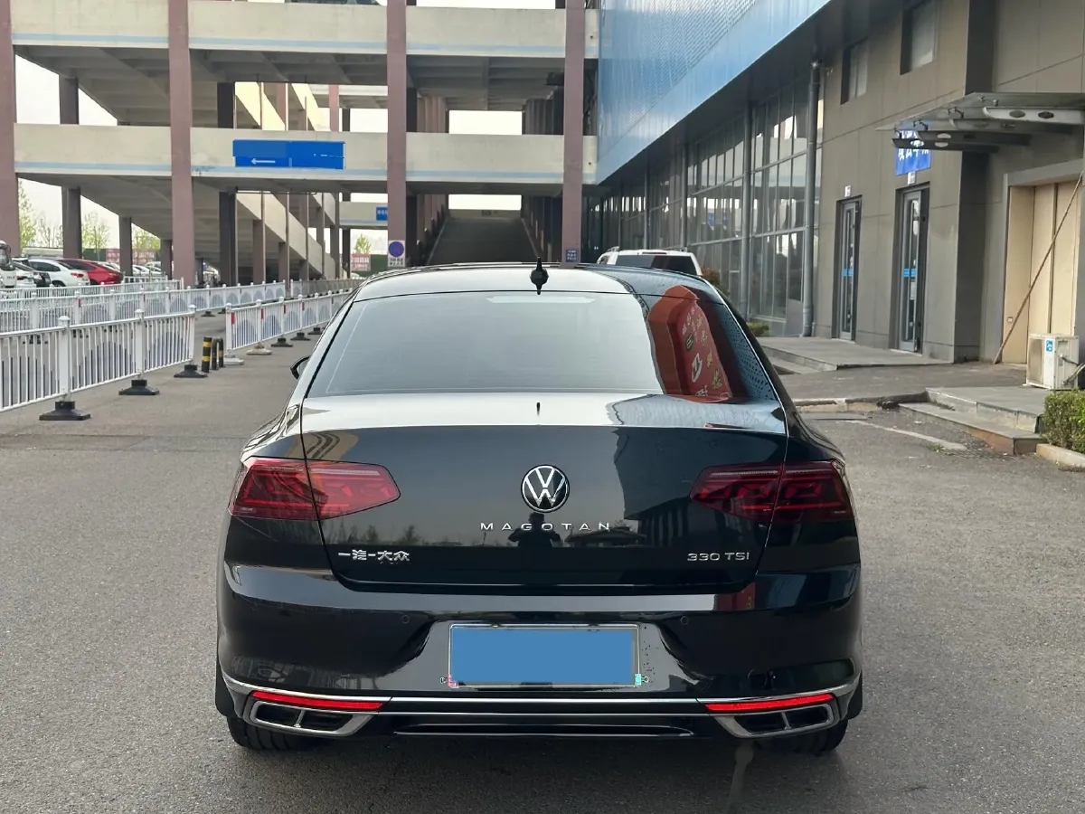 2023 Volkswagen Magotan 2.0T 186HP L4 7DCT,autocango,china used car exporter,china ev exporter,chinese used car exporter,chinese used ev exporter