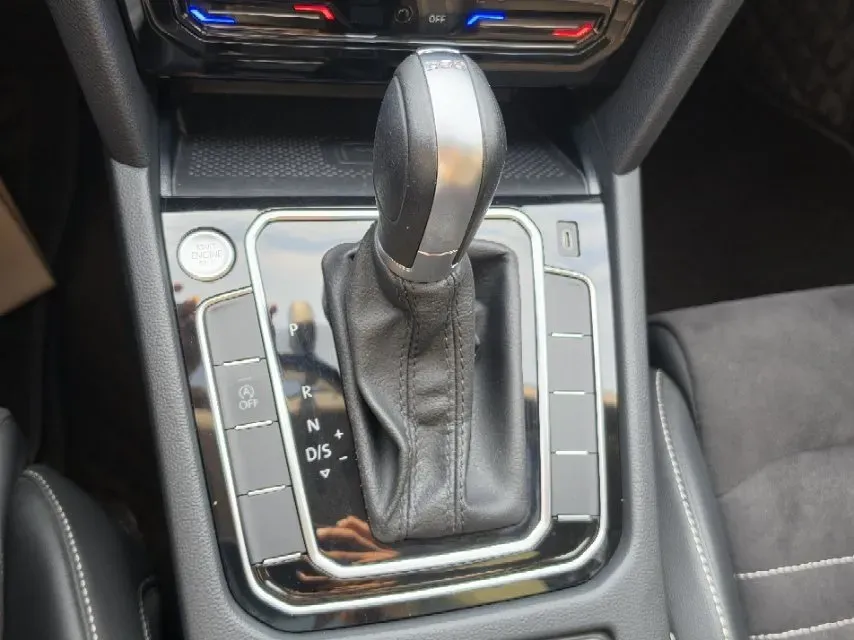 2020 Volkswagen Magotan 2.0T 186HP L4 7DCT,autocango,china used car exporter,china ev exporter,chinese used car exporter,chinese used ev exporter