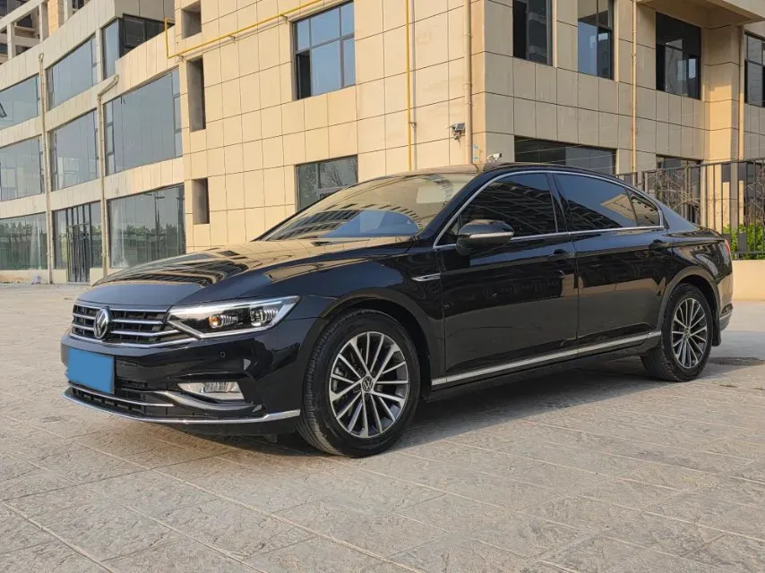 2020 Volkswagen Magotan 2.0T 186HP L4 7DCT,autocango,china used car exporter,china ev exporter,chinese used car exporter,chinese used ev exporter