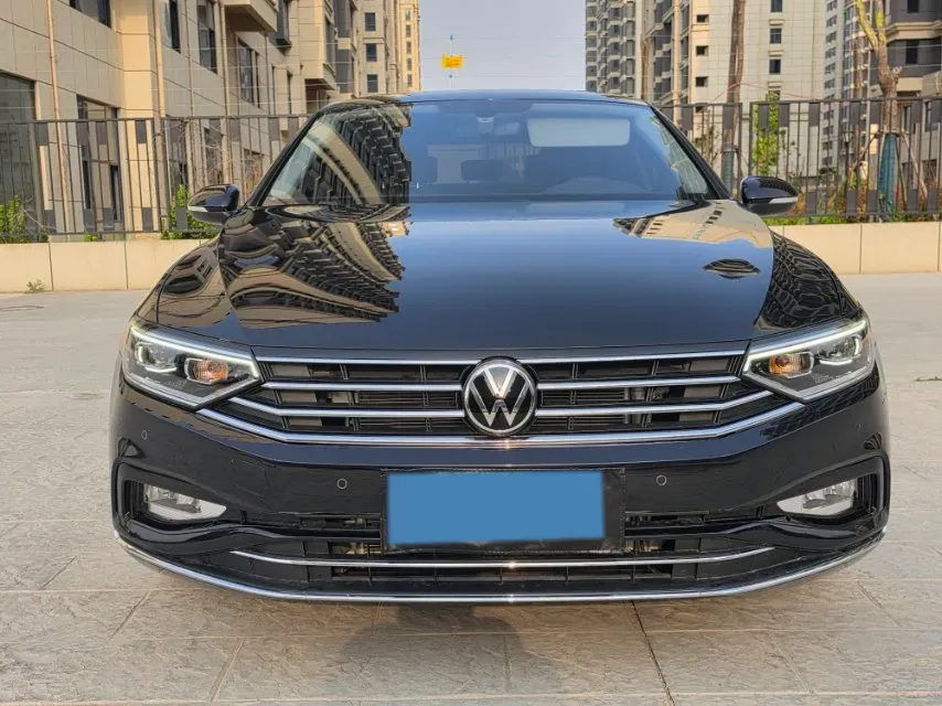2020 Volkswagen Magotan 2.0T 186HP L4 7DCT,autocango,china used car exporter,china ev exporter,chinese used car exporter,chinese used ev exporter