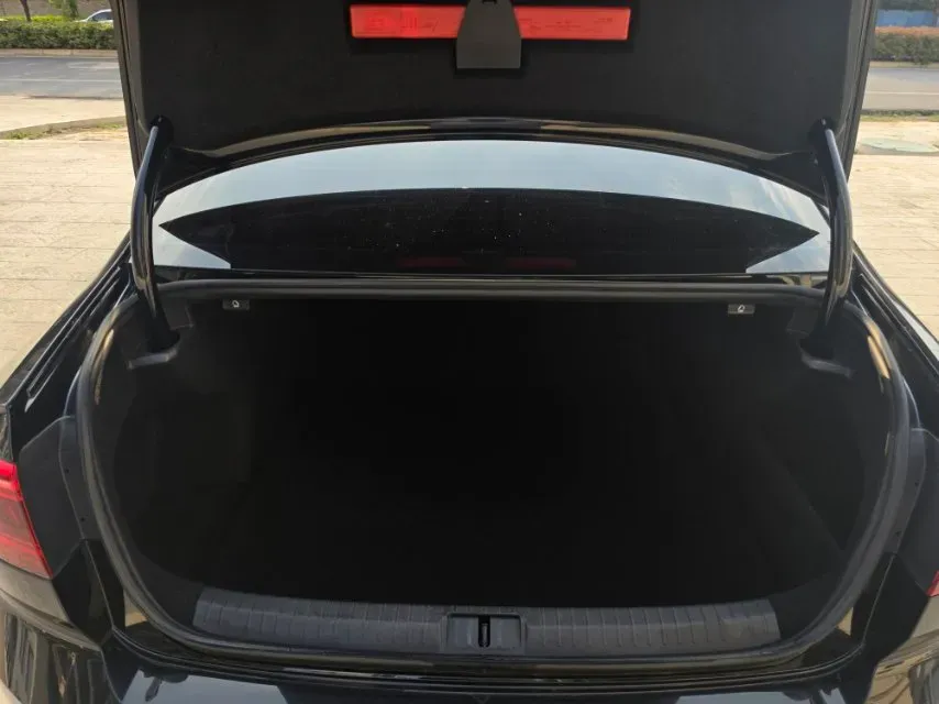 2020 Volkswagen Magotan 2.0T 186HP L4 7DCT,autocango,china used car exporter,china ev exporter,chinese used car exporter,chinese used ev exporter