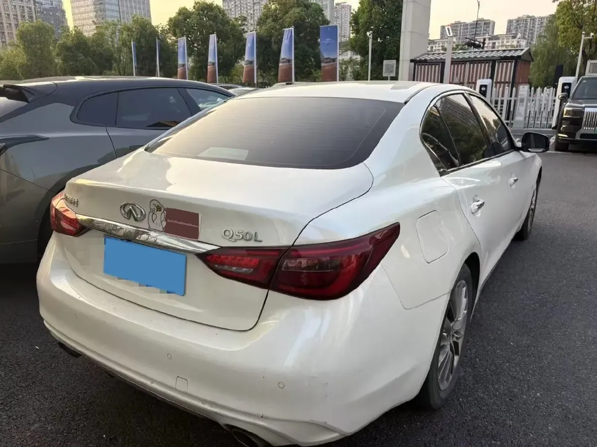 2018 Jeep Grand Commander 2.0T 265HP L4 9AT,autocango,china used car exporter,china ev exporter,chinese used car exporter,chinese used ev exporter