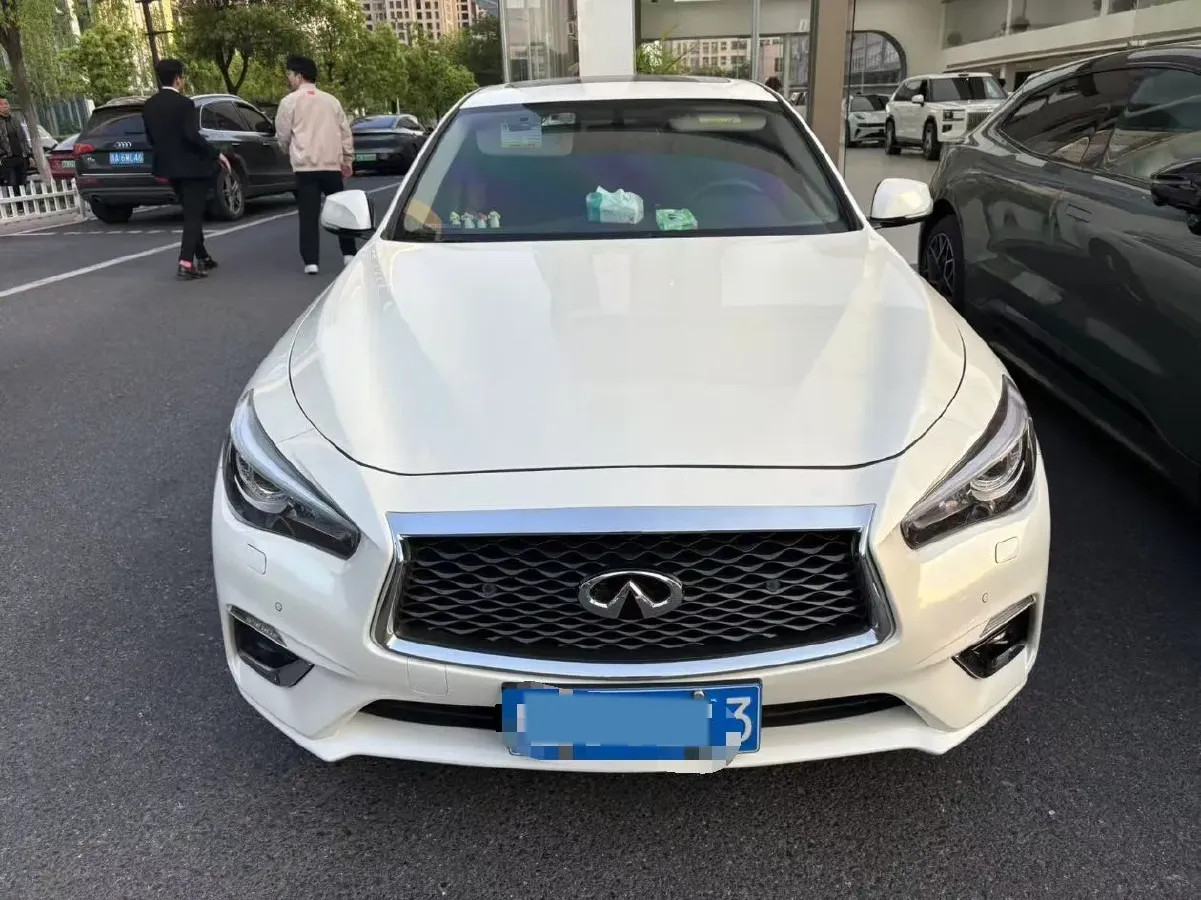 2018 Jeep Grand Commander 2.0T 265HP L4 9AT,autocango,china used car exporter,china ev exporter,chinese used car exporter,chinese used ev exporter