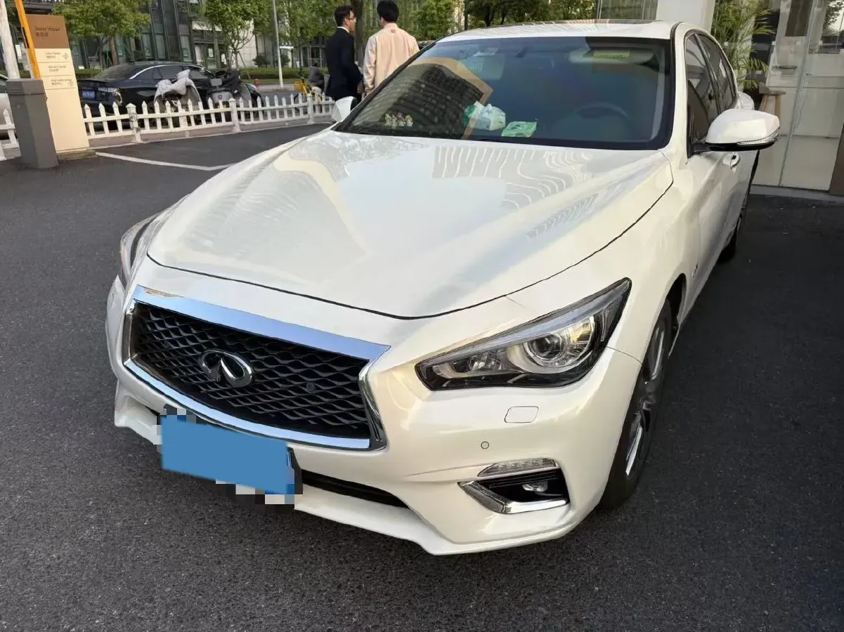 2018 Jeep Grand Commander 2.0T 265HP L4 9AT,autocango,china used car exporter,china ev exporter,chinese used car exporter,chinese used ev exporter