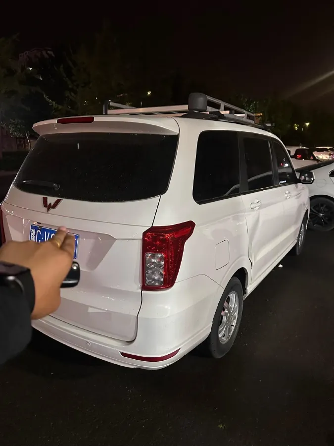 2018 WuLing HongGuang 1.5L 105HP L4 5MT,autocango,china used car exporter,china ev exporter,chinese used car exporter,chinese used ev exporter
