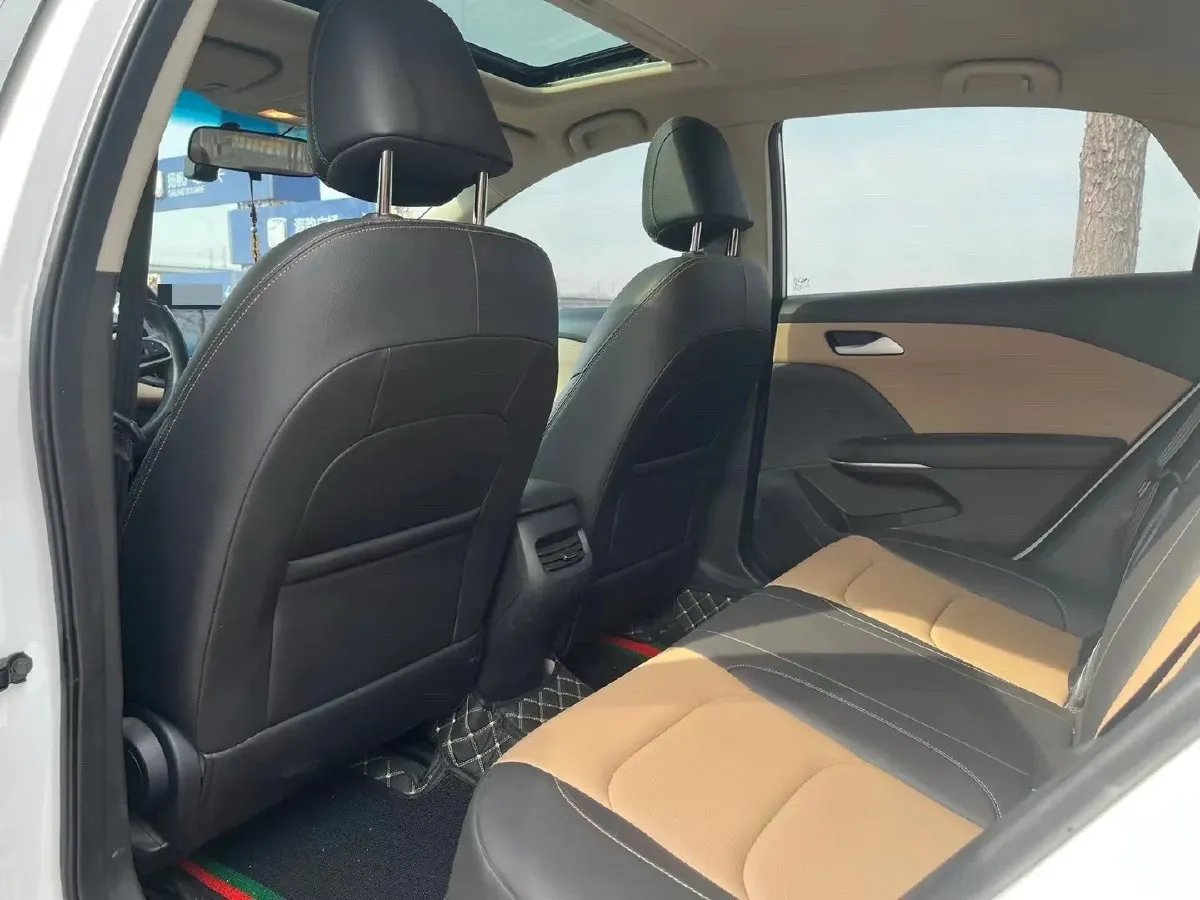 2022 Chevrolet Monza 1.5L 113HP L4 6AT,autocango,china used car exporter,china ev exporter,chinese used car exporter,chinese used ev exporter