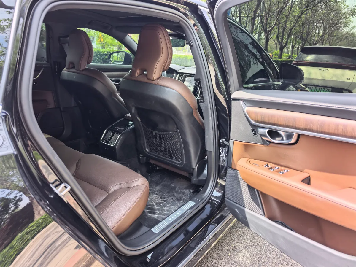 2025 Volvo S90 2.0T 250HP L4 8AT,autocango,china used car exporter,china ev exporter,chinese used car exporter,chinese used ev exporter