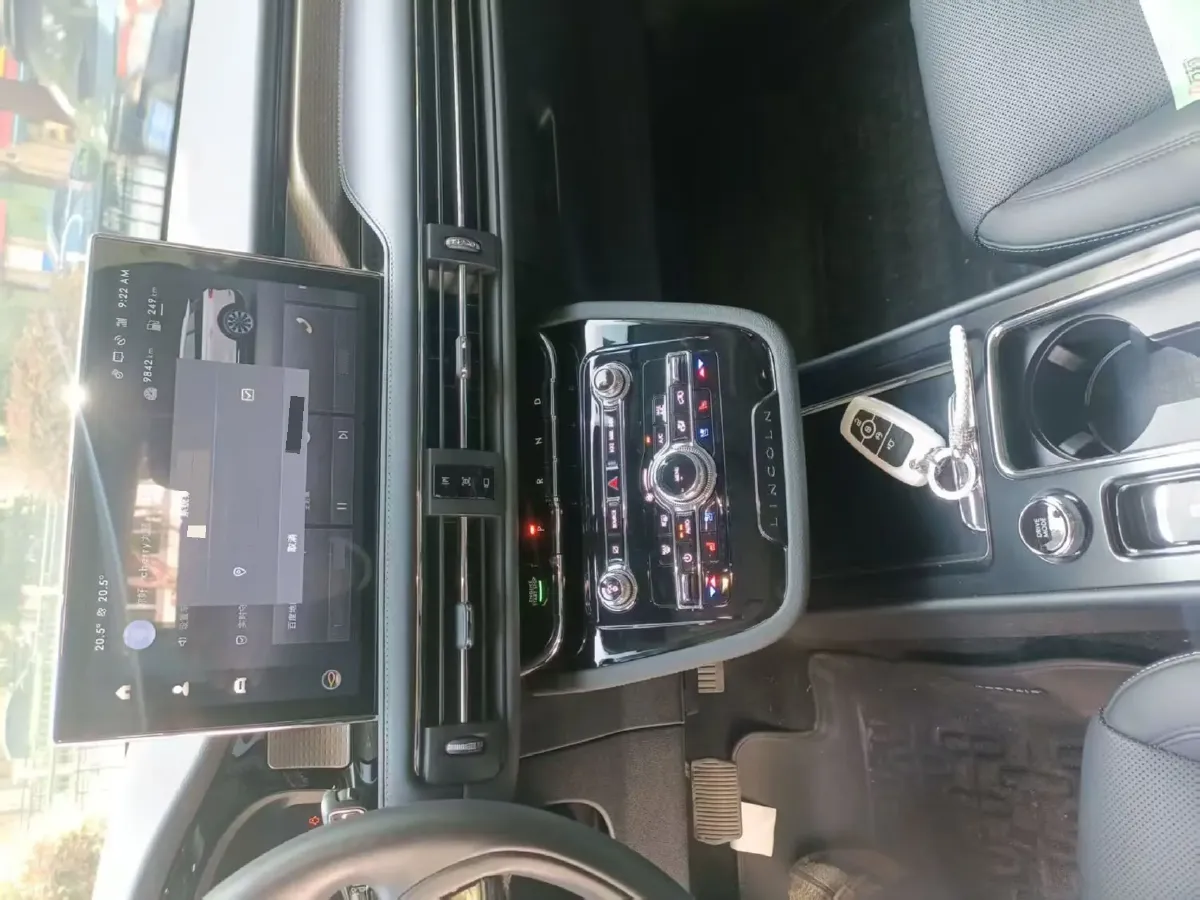 2022 Lincoln Corsair 2.0T 245HP L4 8AT,autocango,china used car exporter,china ev exporter,chinese used car exporter,chinese used ev exporter