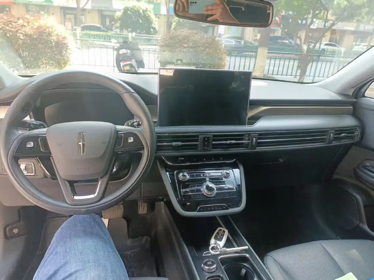 2022 Lincoln Corsair 2.0T 245HP L4 8AT,autocango,china used car exporter,china ev exporter,chinese used car exporter,chinese used ev exporter