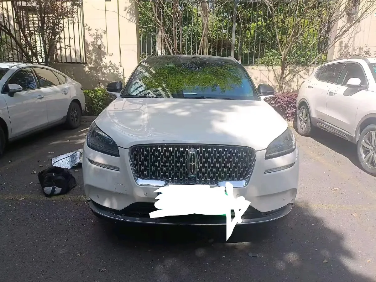 2022 Lincoln Corsair 2.0T 245HP L4 8AT,autocango,china used car exporter,china ev exporter,chinese used car exporter,chinese used ev exporter