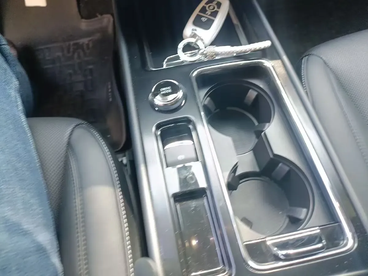 2022 Lincoln Corsair 2.0T 245HP L4 8AT,autocango,china used car exporter,china ev exporter,chinese used car exporter,chinese used ev exporter