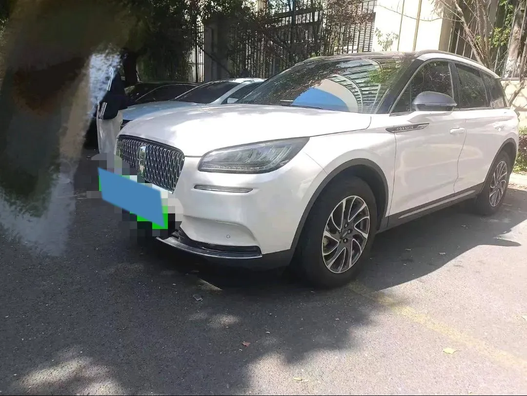 2022 Lincoln Corsair 2.0T 245HP L4 8AT,autocango,china used car exporter,china ev exporter,chinese used car exporter,chinese used ev exporter