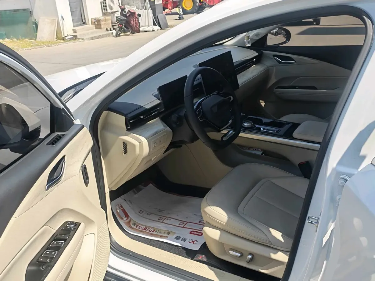 2023 WuLing XingGuang 1.5L 106HP L4 E-CVT PHEV 20.5KWH,autocango,china used car exporter,china ev exporter,chinese used car exporter,chinese used ev exporter