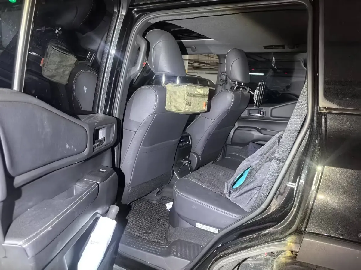 2024 Toyota Land Cruiser Prado 2.4T 282HP L4 8AT Hybrid,autocango,china used car exporter,china ev exporter,chinese used car exporter,chinese used ev exporter