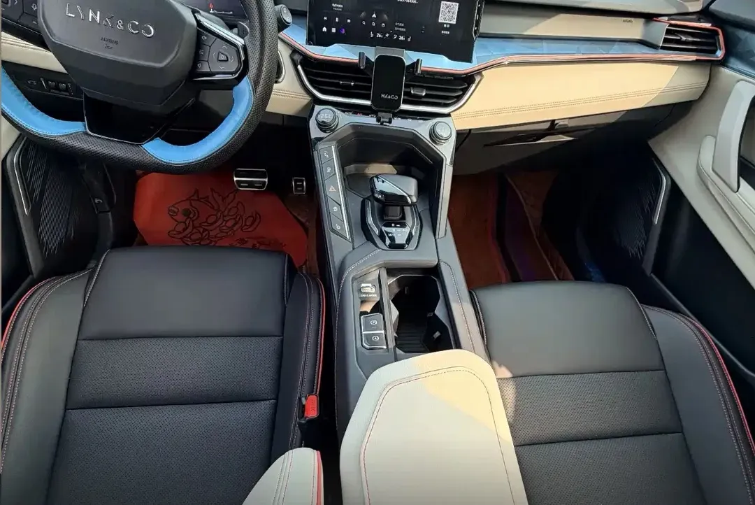 2020 LYNK&CO 06 1.5T 177HP L3 7DCT,autocango,china used car exporter,china ev exporter,chinese used car exporter,chinese used ev exporter