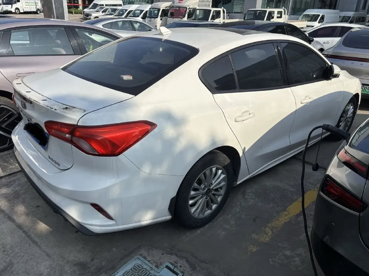 2019 Ford Focus 1.5L 122HP L3 6AT,autocango,china used car exporter,china ev exporter,chinese used car exporter,chinese used ev exporter