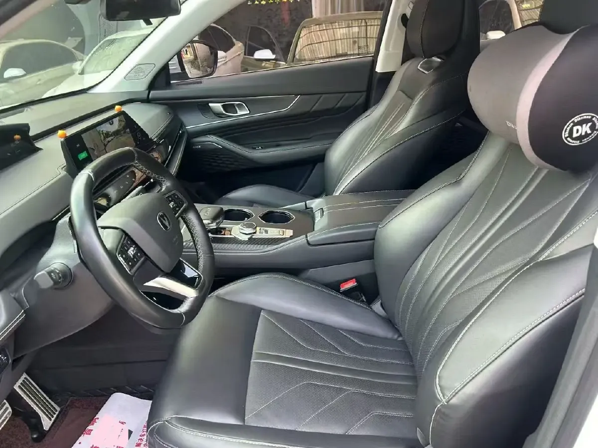 2023 ChangAn UNI-K 2.0T 233HP L4 8AT,autocango,china used car exporter,china ev exporter,chinese used car exporter,chinese used ev exporter