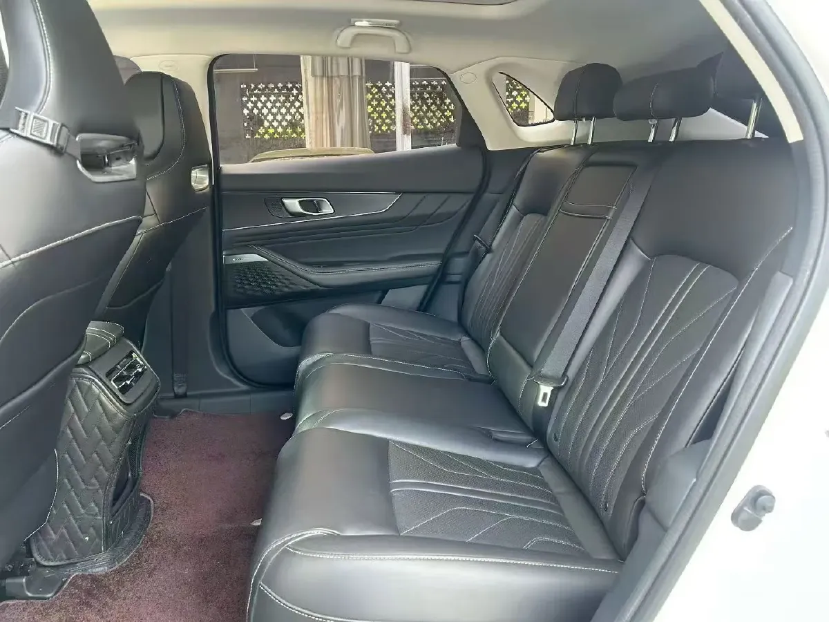 2023 ChangAn UNI-K 2.0T 233HP L4 8AT,autocango,china used car exporter,china ev exporter,chinese used car exporter,chinese used ev exporter