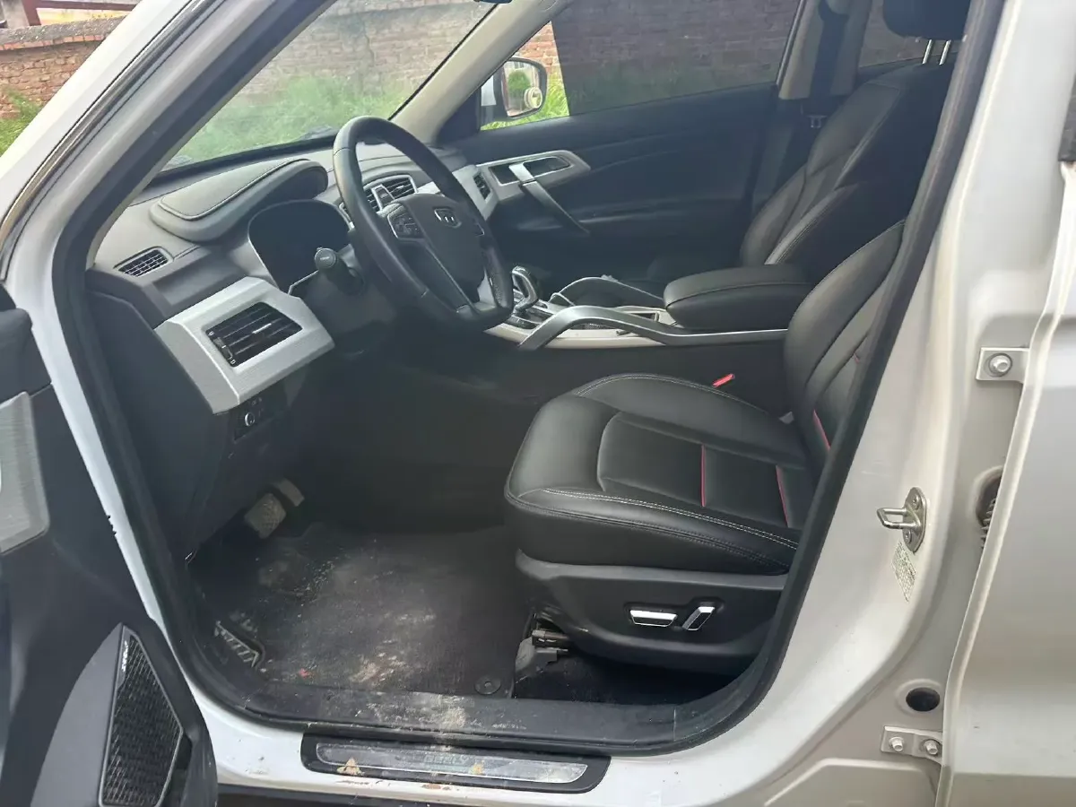 2020 Roewe i6 1.5T 169HP L4 7DCT,autocango,china used car exporter,china ev exporter,chinese used car exporter,chinese used ev exporter