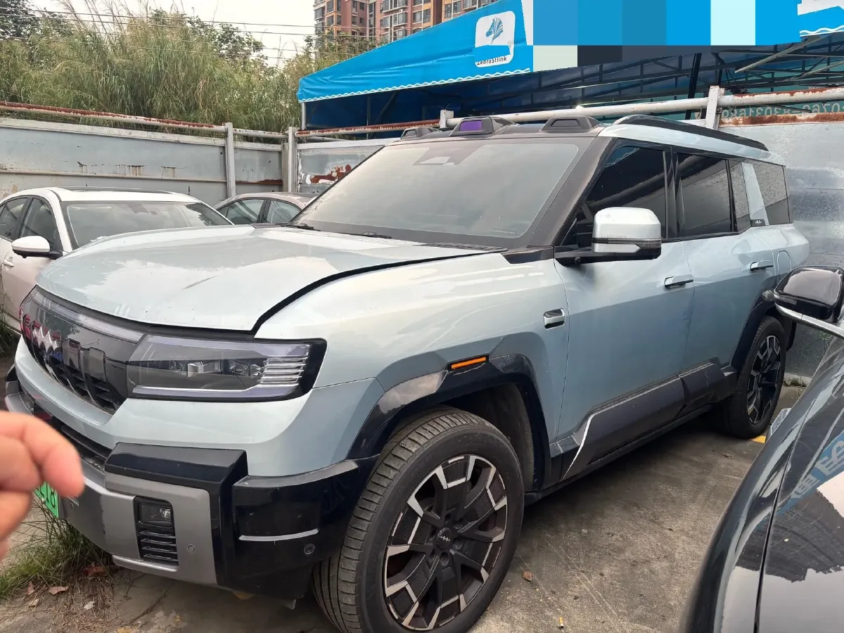 2025 FangChengBao Bao 8 2.0T 245HP L4 E-CVT PHEV 36.8KWH,autocango,china used car exporter,china ev exporter,chinese used car exporter,chinese used ev exporter