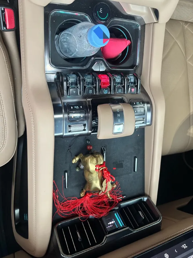 2025 FangChengBao Bao 8 2.0T 245HP L4 E-CVT PHEV 36.8KWH,autocango,china used car exporter,china ev exporter,chinese used car exporter,chinese used ev exporter