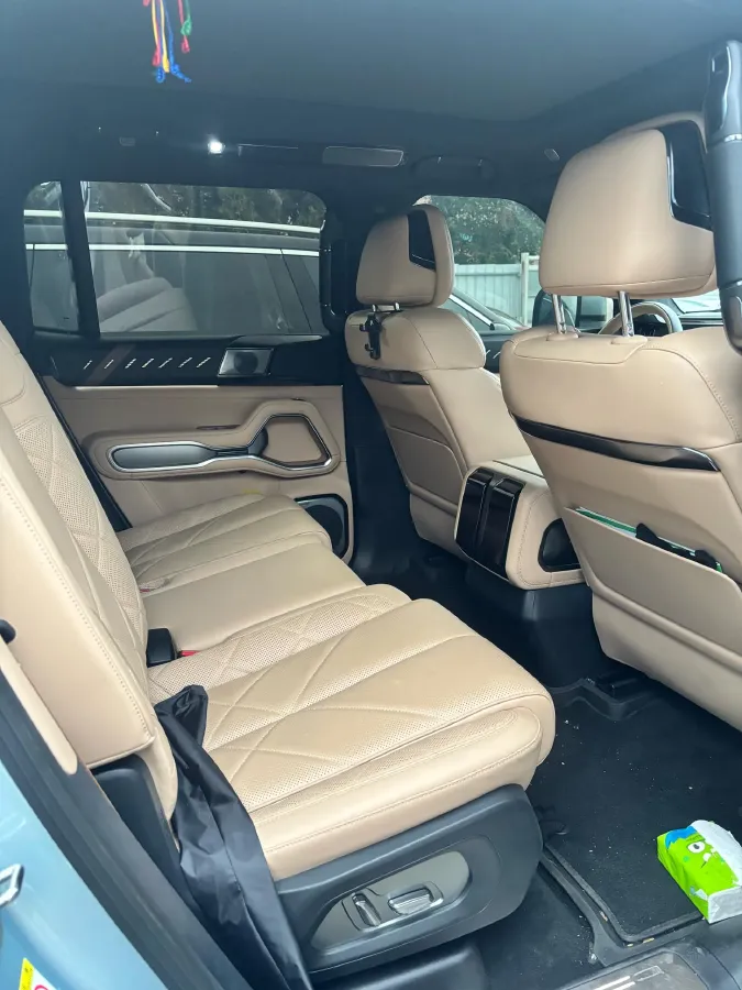 2025 FangChengBao Bao 8 2.0T 245HP L4 E-CVT PHEV 36.8KWH,autocango,china used car exporter,china ev exporter,chinese used car exporter,chinese used ev exporter