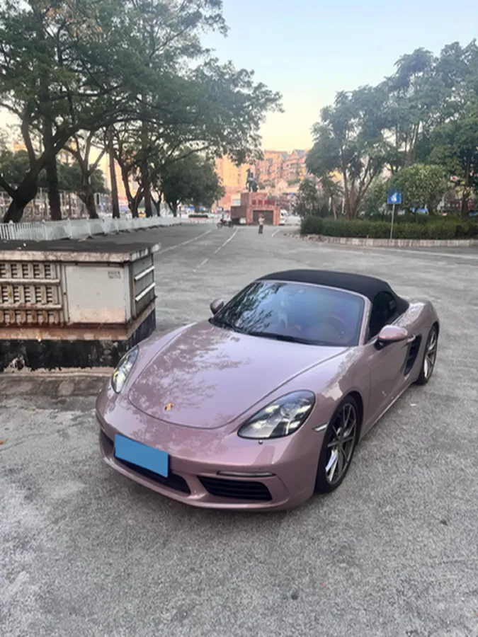 2022 Porsche 718 2.0T 250HP H4 7DCT,autocango,china used car exporter,china ev exporter,chinese used car exporter,chinese used ev exporter