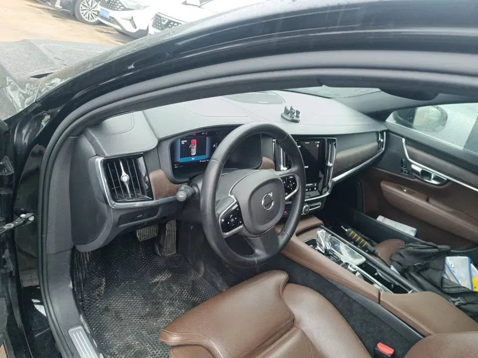 2023 Volvo S90 2.0T 250HP L4 8AT,autocango,china used car exporter,china ev exporter,chinese used car exporter,chinese used ev exporter