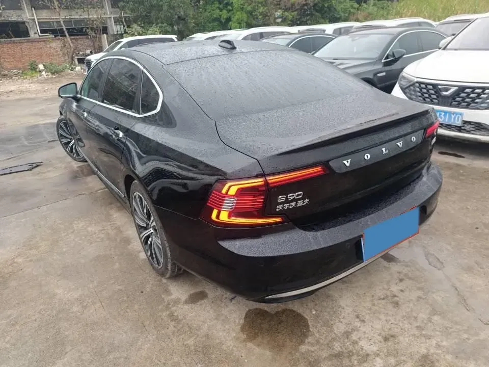 2023 Volvo S90 2.0T 250HP L4 8AT,autocango,china used car exporter,china ev exporter,chinese used car exporter,chinese used ev exporter