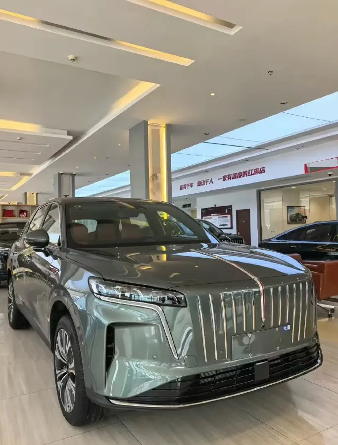 2026 HongQi HS6 PHEV 1.5T 150HP L4 1DHT PHEV,autocango,china used car exporter,china ev exporter,chinese used car exporter,chinese used ev exporter