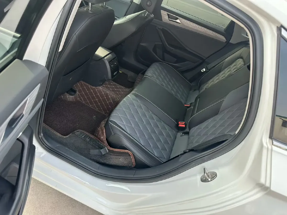 2024 Volkswagen Sagitar 1.5T 160HP L4 7DCT,autocango,china used car exporter,china ev exporter,chinese used car exporter,chinese used ev exporter