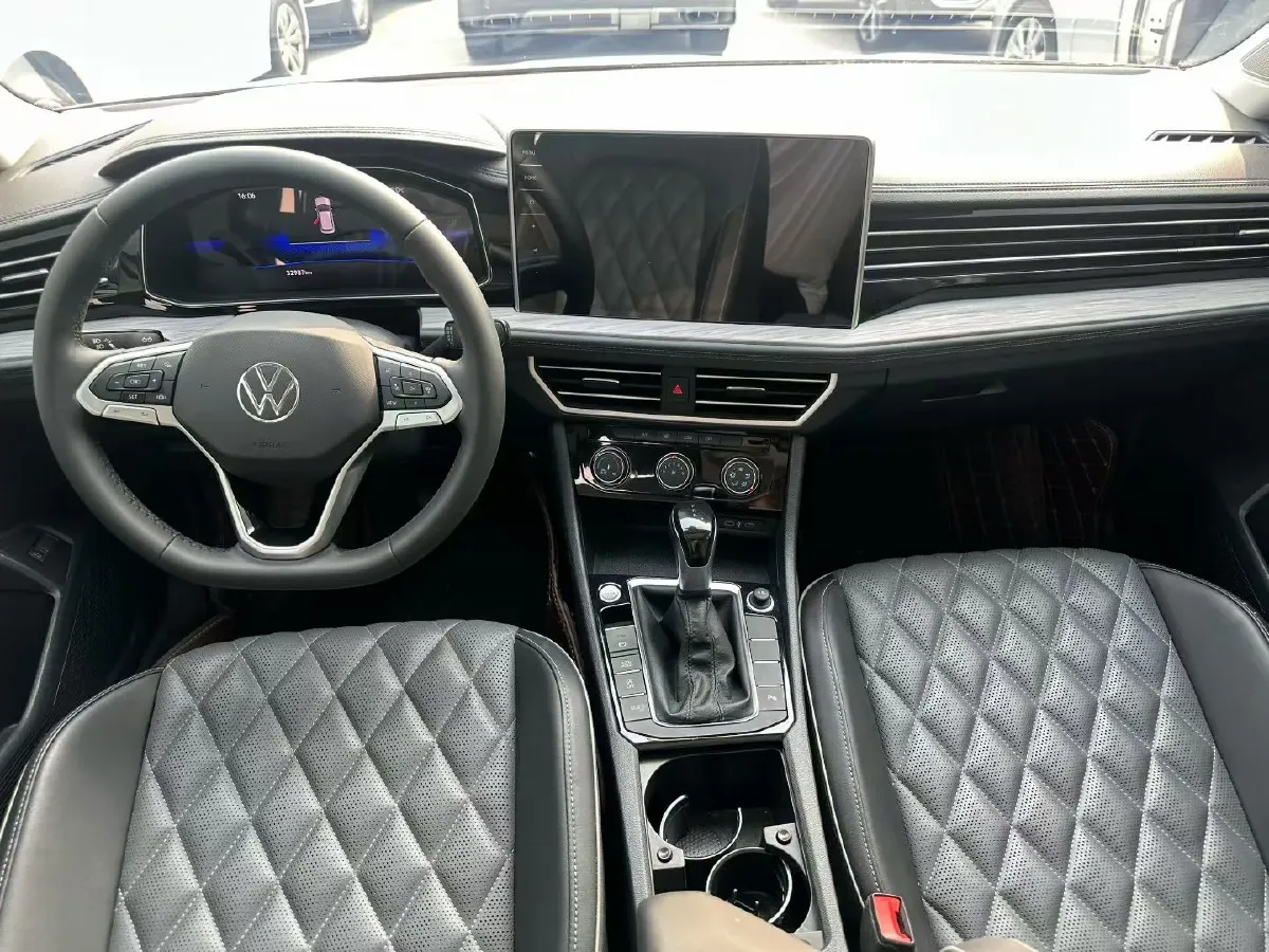 2024 Volkswagen Sagitar 1.5T 160HP L4 7DCT,autocango,china used car exporter,china ev exporter,chinese used car exporter,chinese used ev exporter