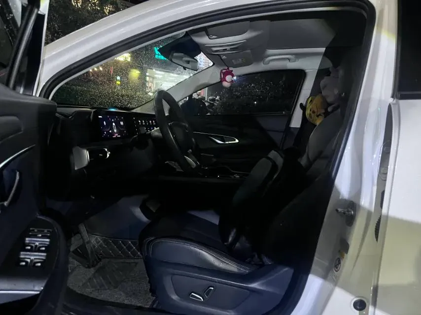 2020 ChangAn UNI-T 1.5T 180HP L4 7DCT,autocango,china used car exporter,china ev exporter,chinese used car exporter,chinese used ev exporter