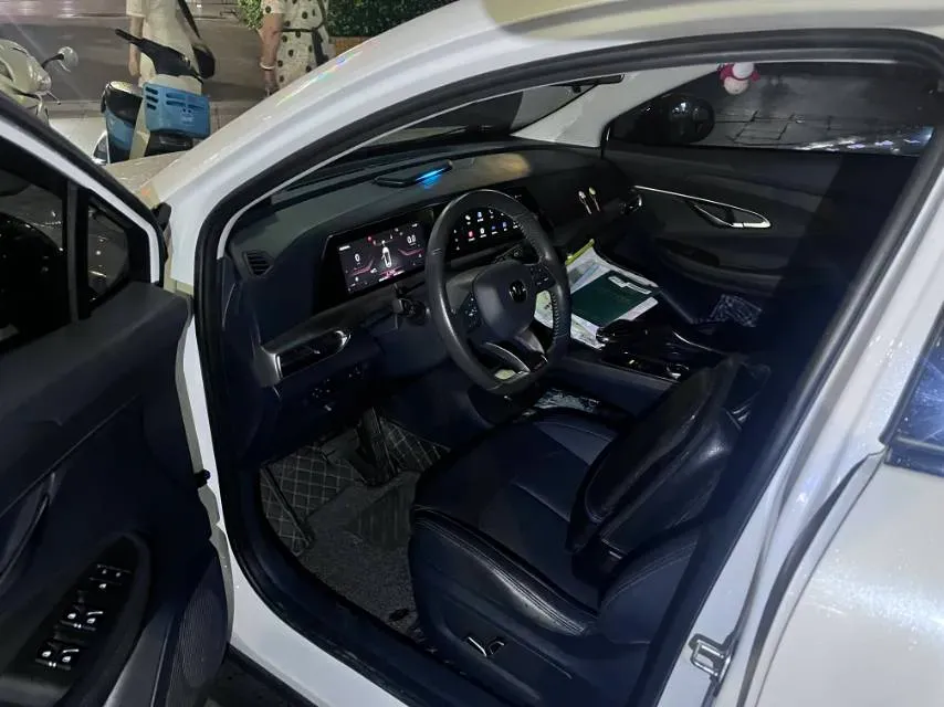 2020 ChangAn UNI-T 1.5T 180HP L4 7DCT,autocango,china used car exporter,china ev exporter,chinese used car exporter,chinese used ev exporter